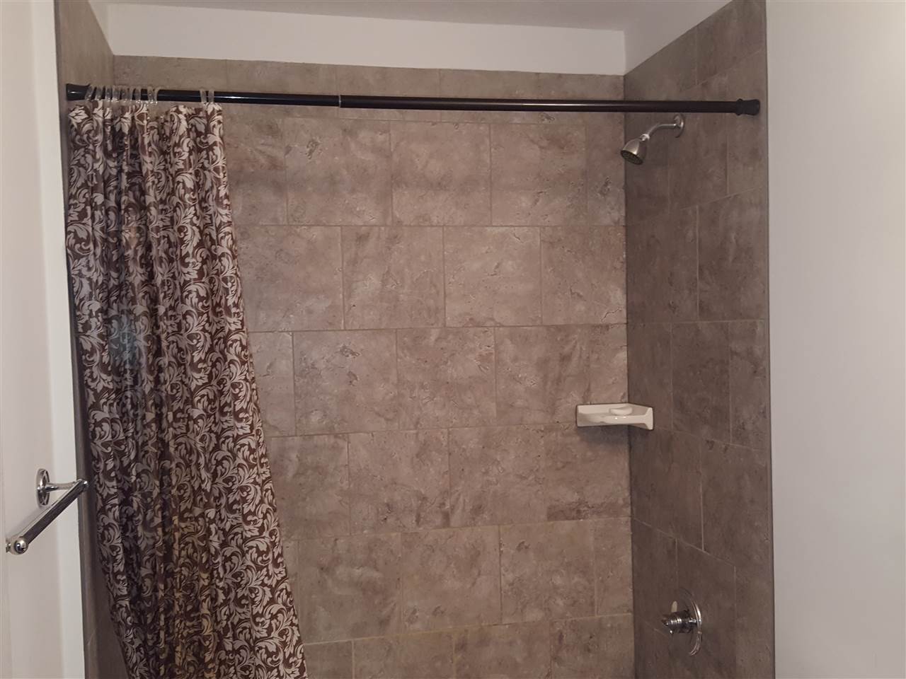 607 N Lenfesty Ave, Marion, IN 46952 photo 3