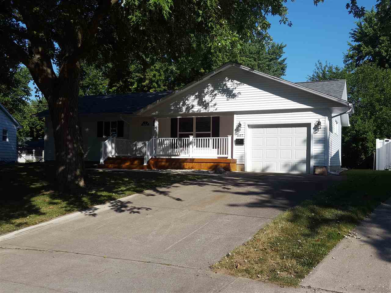 607 N Lenfesty Ave, Marion, IN 46952 photo 1