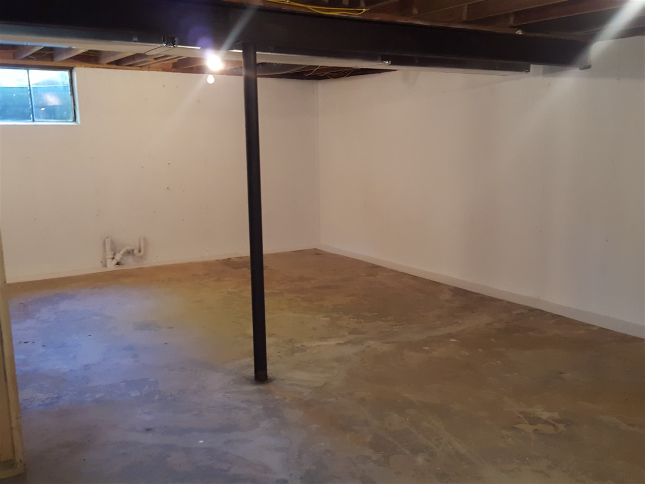 607 N Lenfesty Ave, Marion, IN 46952 photo 4