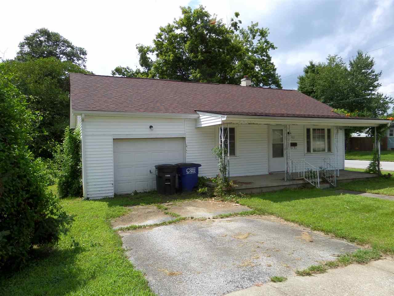 701 T St, Bedford, IN 47421 photo 1