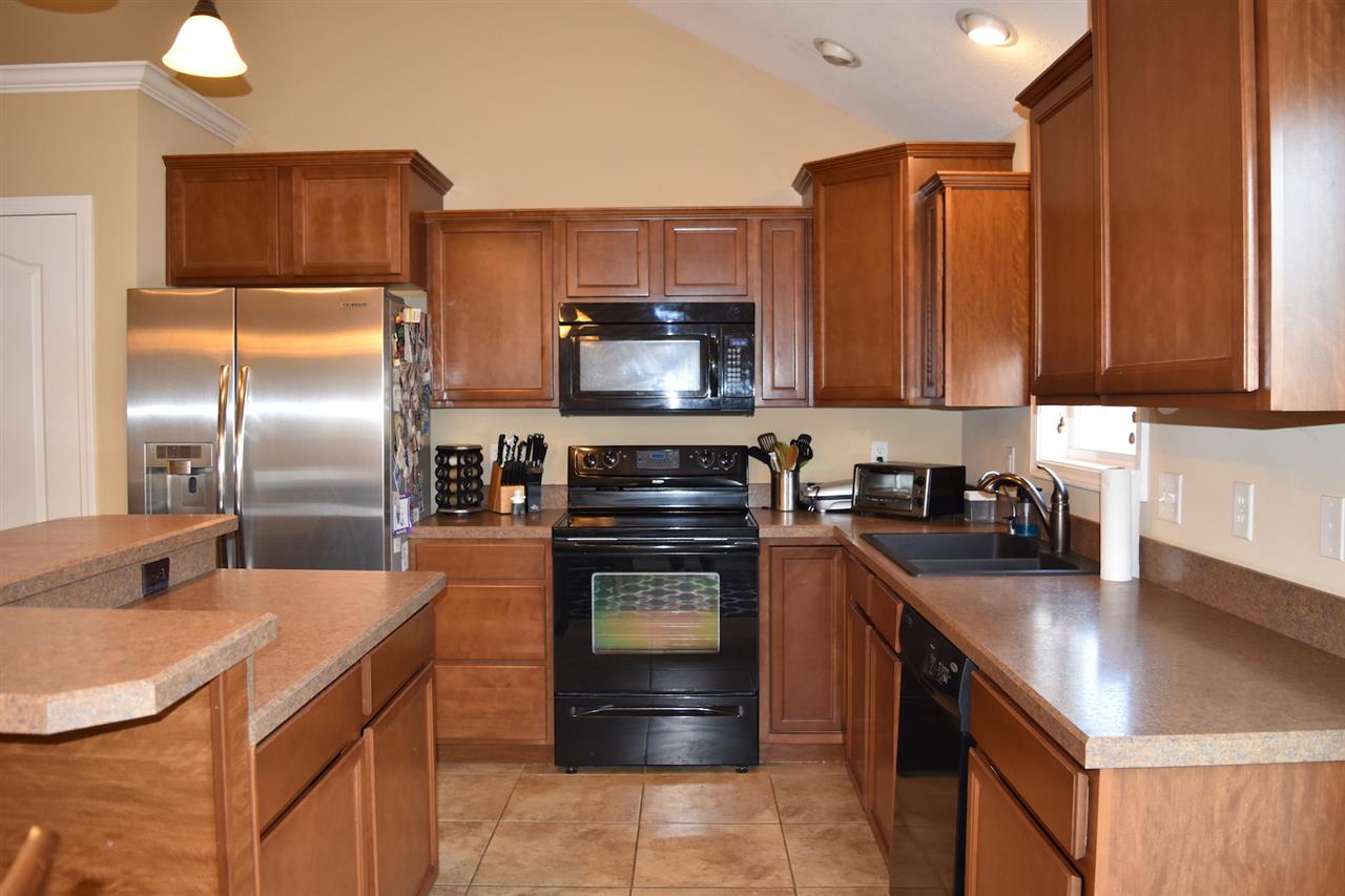2617 Aruba Ct, Evansville, IN 47725 photo 4