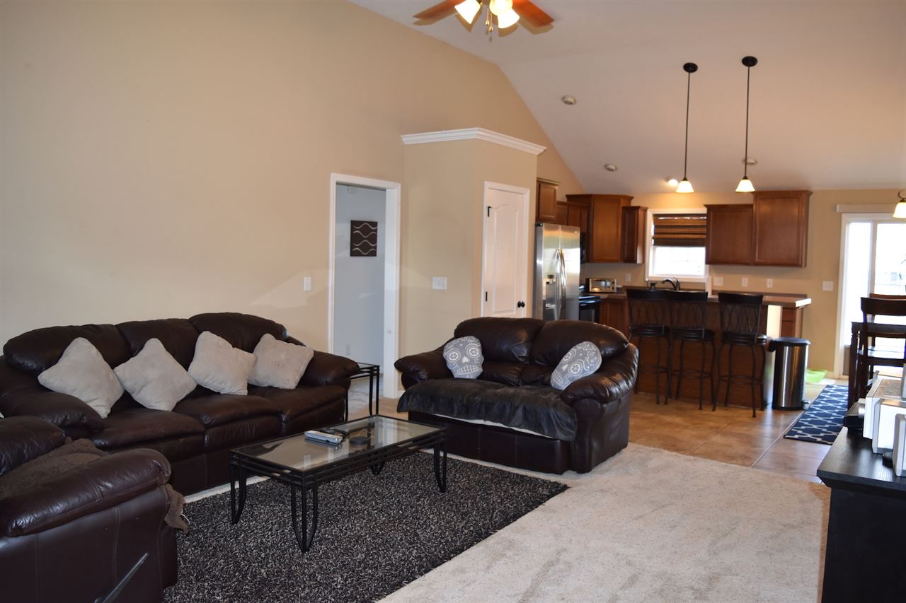 2617 Aruba Ct, Evansville, IN 47725 photo 3