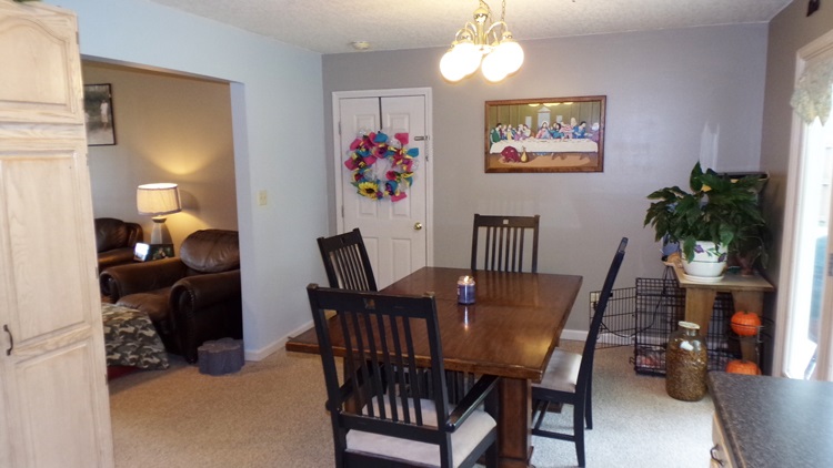 2214 Jerry St, Vincennes, IN 47591 photo 4