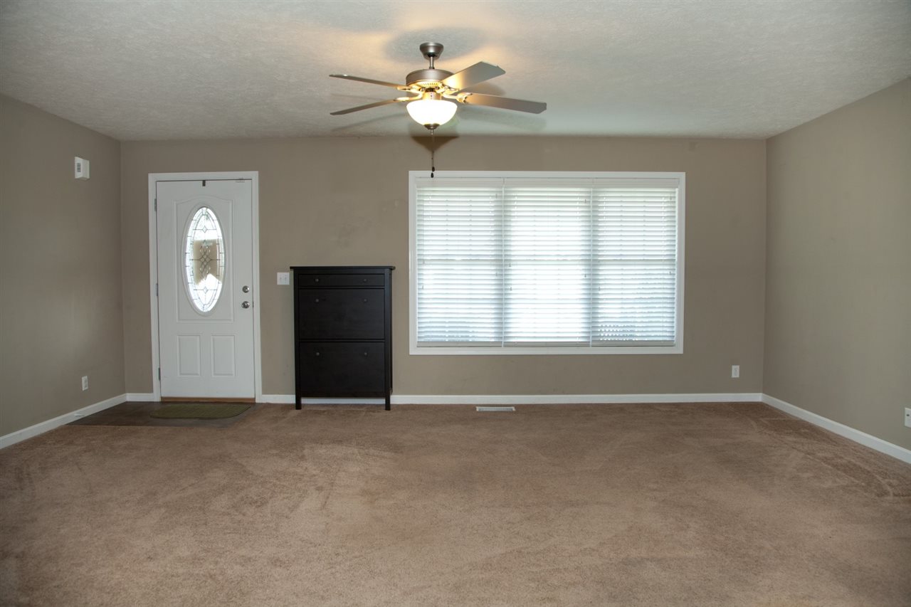 15125 Aj Dr, Evansville, IN 47725 photo 2