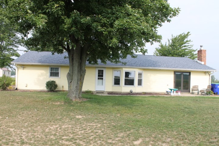 15609 Minnich Rd, Hoagland, IN 46745 photo 2