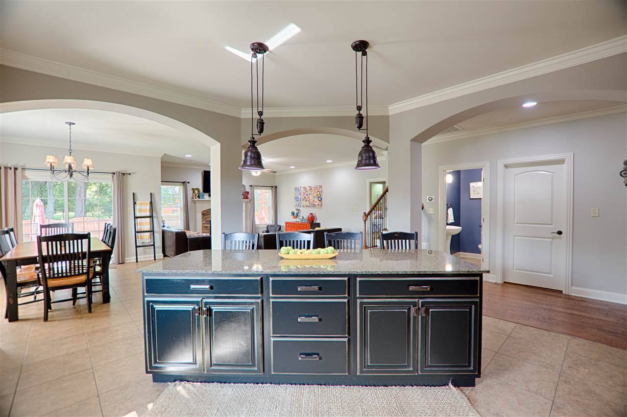 4655 Fieldcrest Place Cir, Newburgh, IN 47630 photo 8