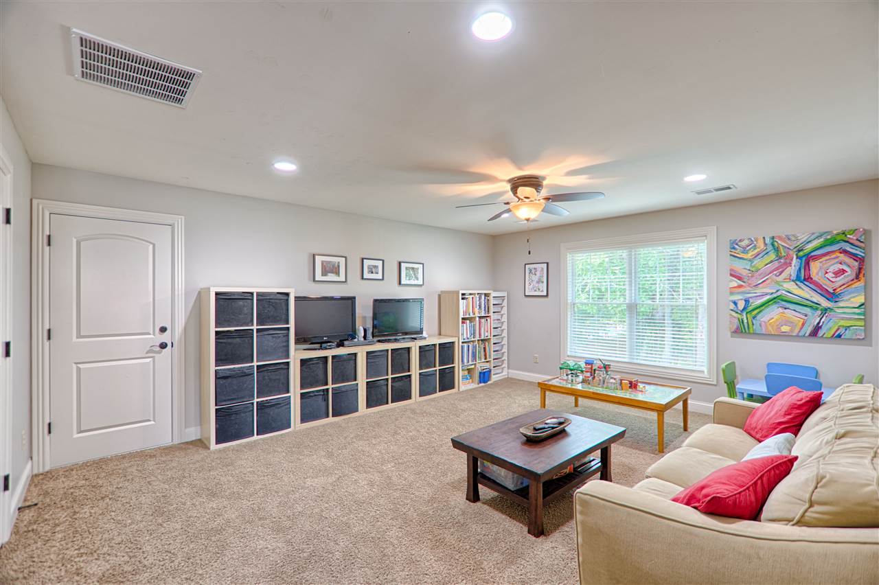 4655 Fieldcrest Place Cir, Newburgh, IN 47630 photo 28