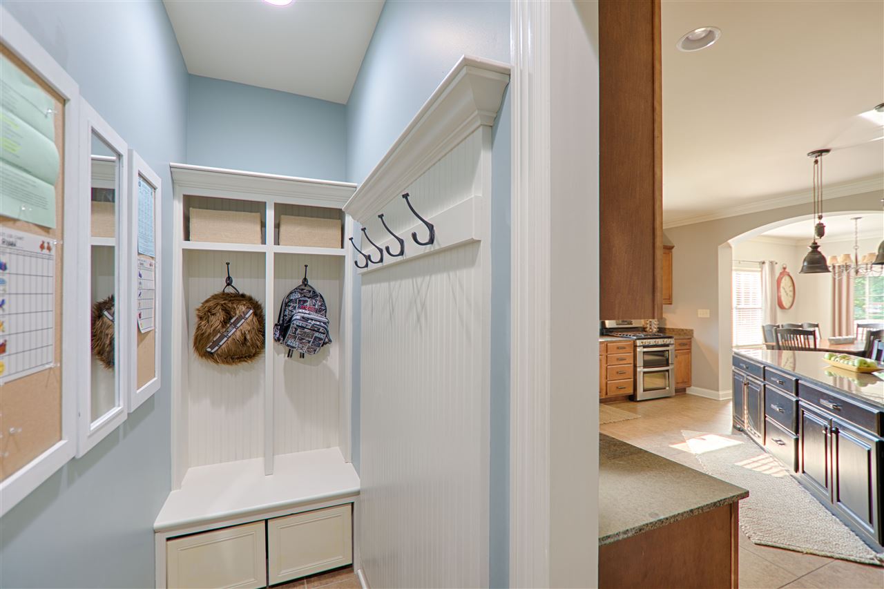 4655 Fieldcrest Place Cir, Newburgh, IN 47630 photo 15
