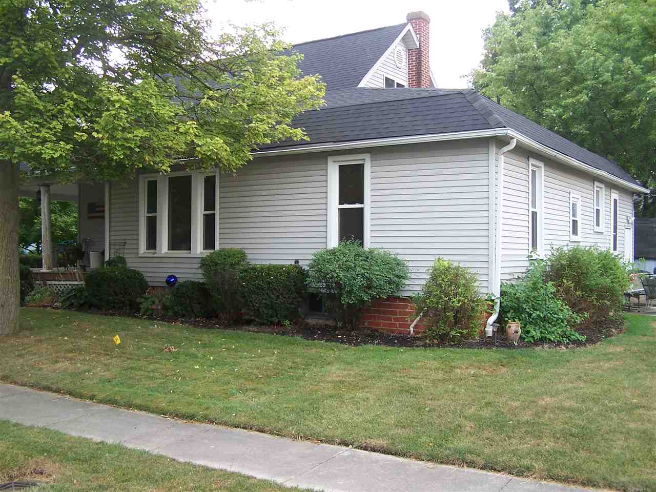 185 E Jackson St, Monroe, IN 46772 photo 2