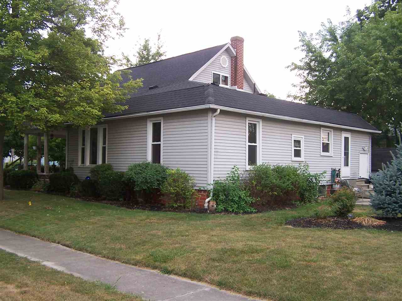 185 E Jackson St, Monroe, IN 46772 photo 3
