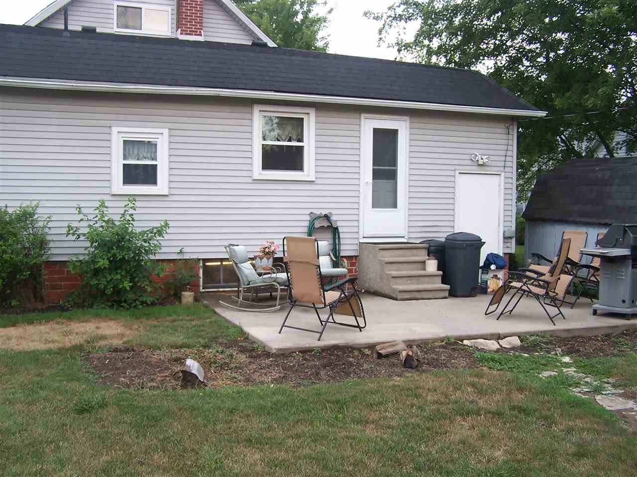 185 E Jackson St, Monroe, IN 46772 photo 4