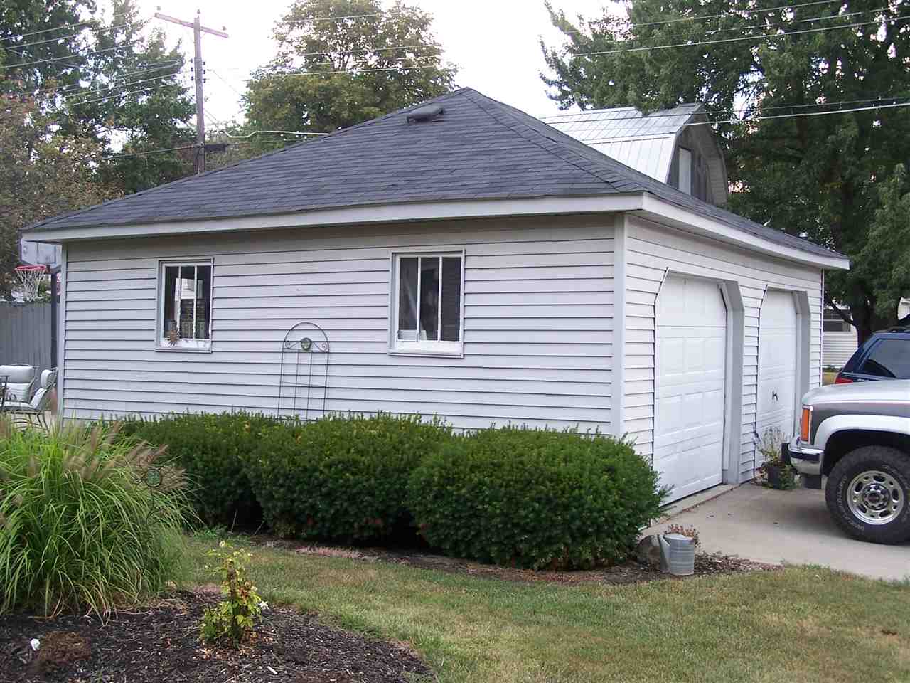 185 E Jackson St, Monroe, IN 46772 photo 6