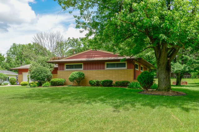 3862 Greendale Dr, Fort Wayne, IN 46815 photo 1