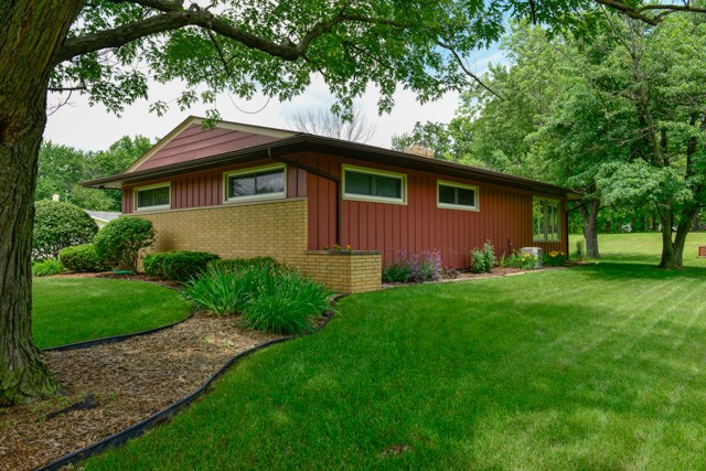 3862 Greendale Dr, Fort Wayne, IN 46815 photo 3