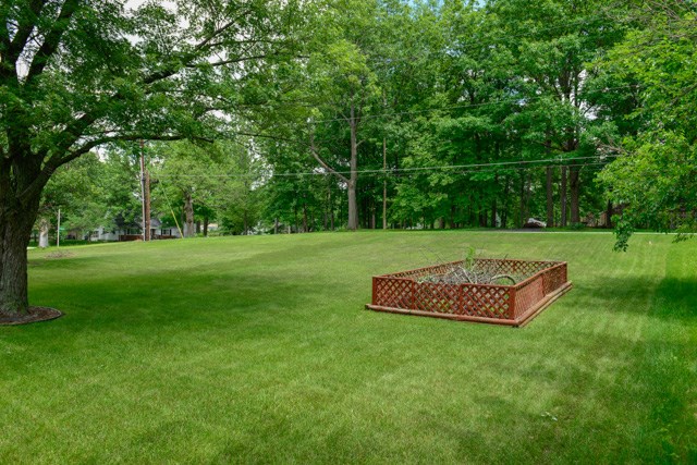 3862 Greendale Dr, Fort Wayne, IN 46815 photo 4