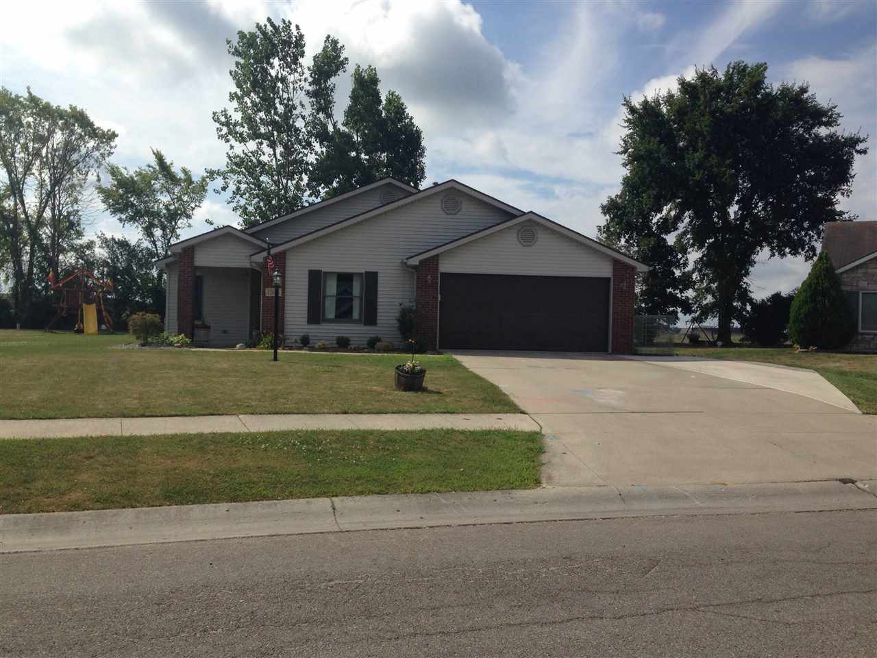 1525 Anderson Dr, Garrett, IN 46738 photo 1