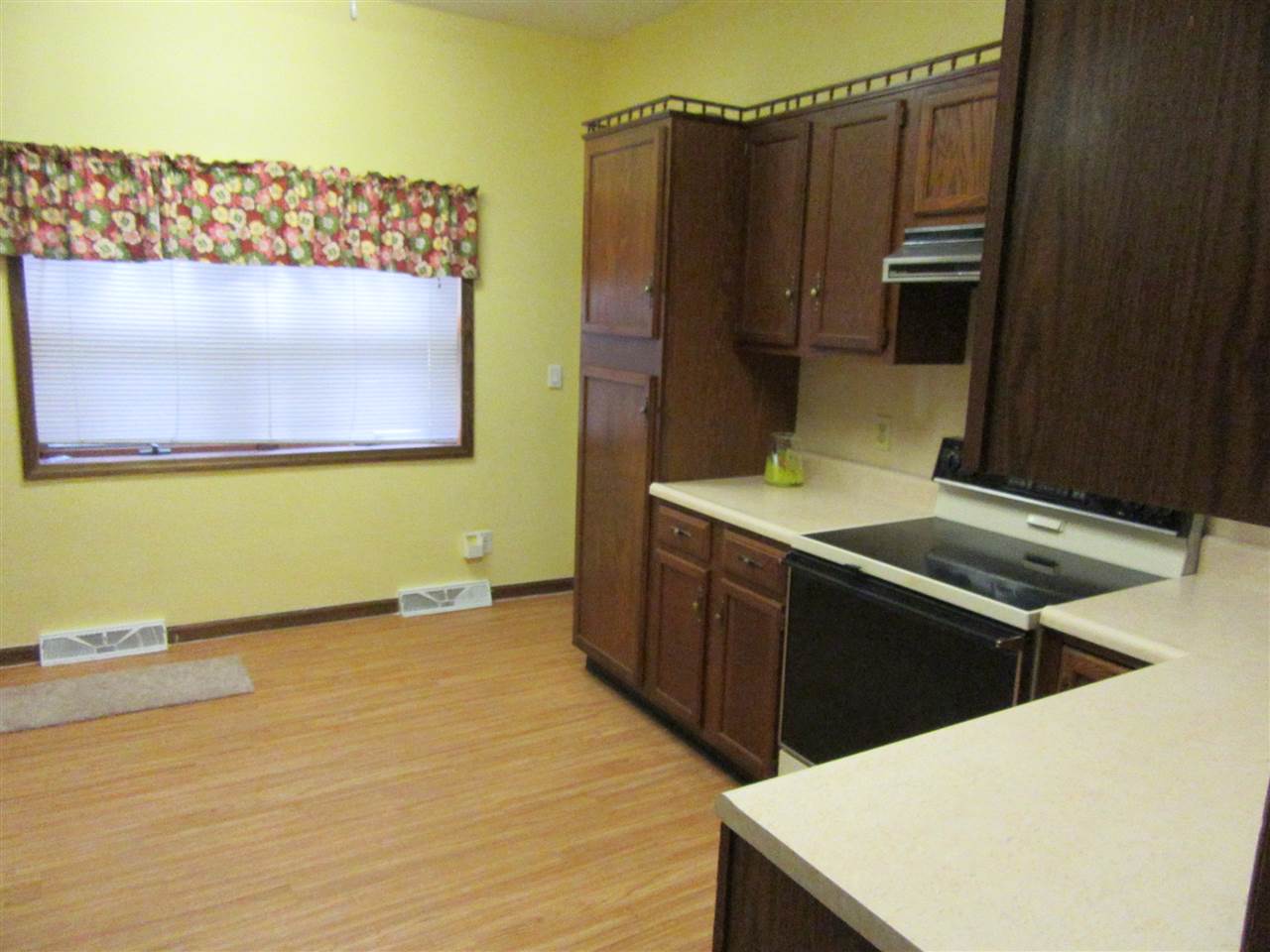 155 E Sparks St, Markle, IN 46770 photo 17