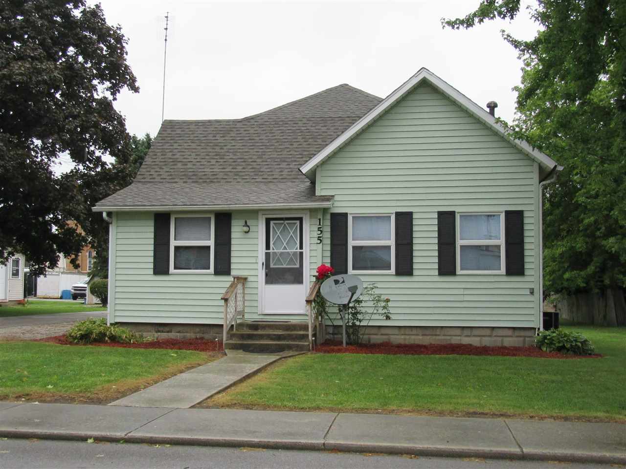 155 E Sparks St, Markle, IN 46770 photo 1