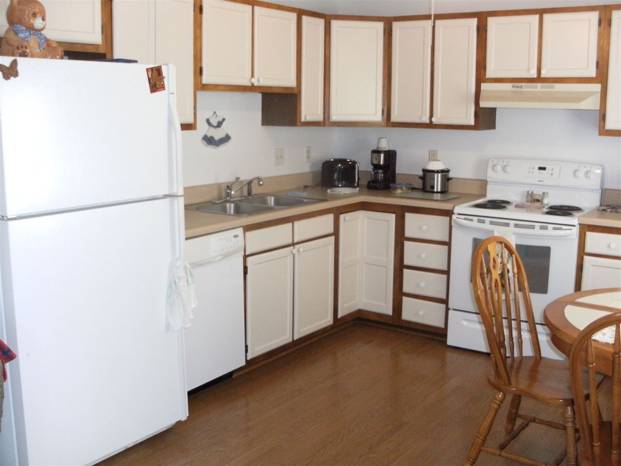 3875 Laurel Ct, Bloomington, IN 47401 photo 2
