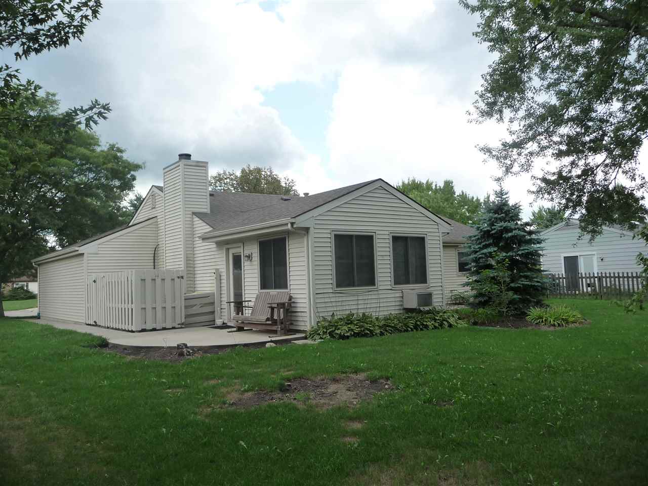 6723 Angello Ct, Fort Wayne, IN 46835 photo 2