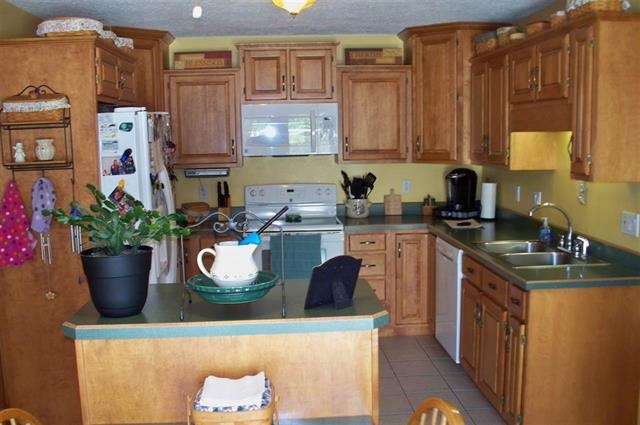 589 E 300 N, Jasper, IN 47546 photo 4