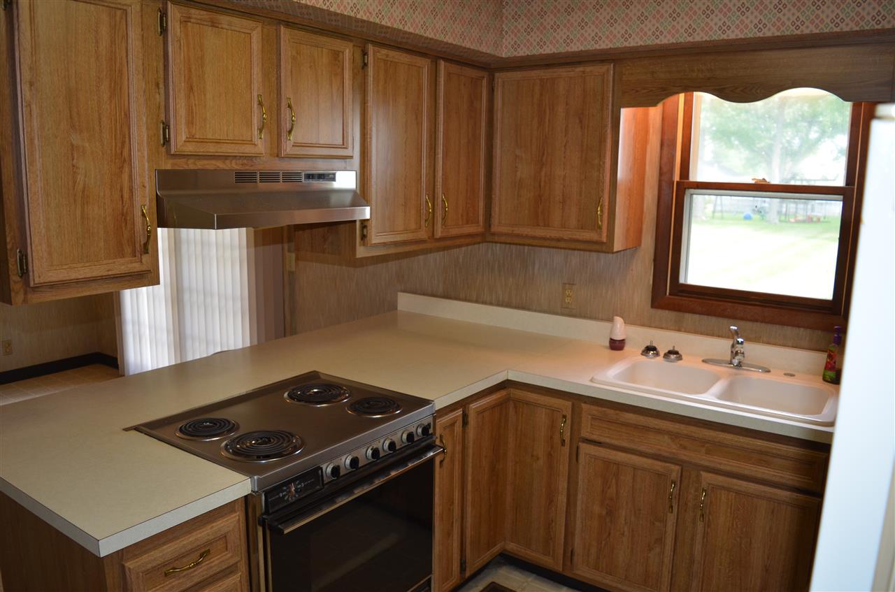 7110 E Piccadilly Rd, Muncie, IN 47303 photo 3