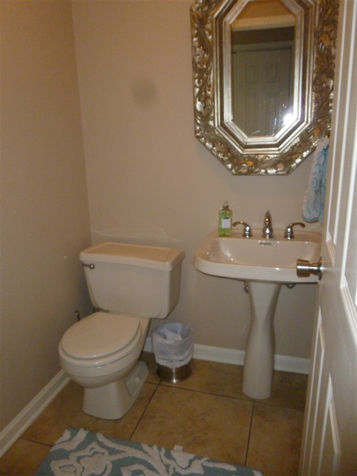 211 Nunning Rd, Evansville, IN 47712 photo 4