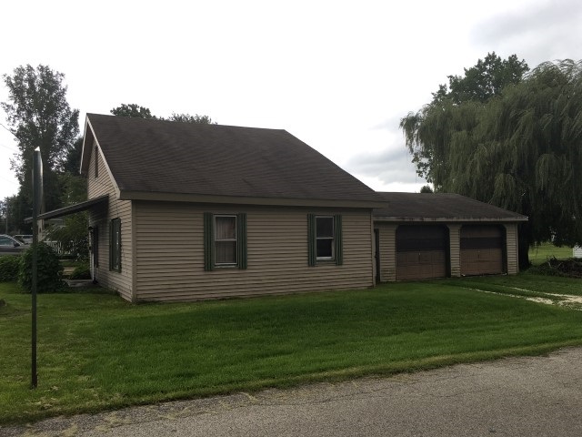 225 N Maple St, Lagrange, IN 46761 photo 2