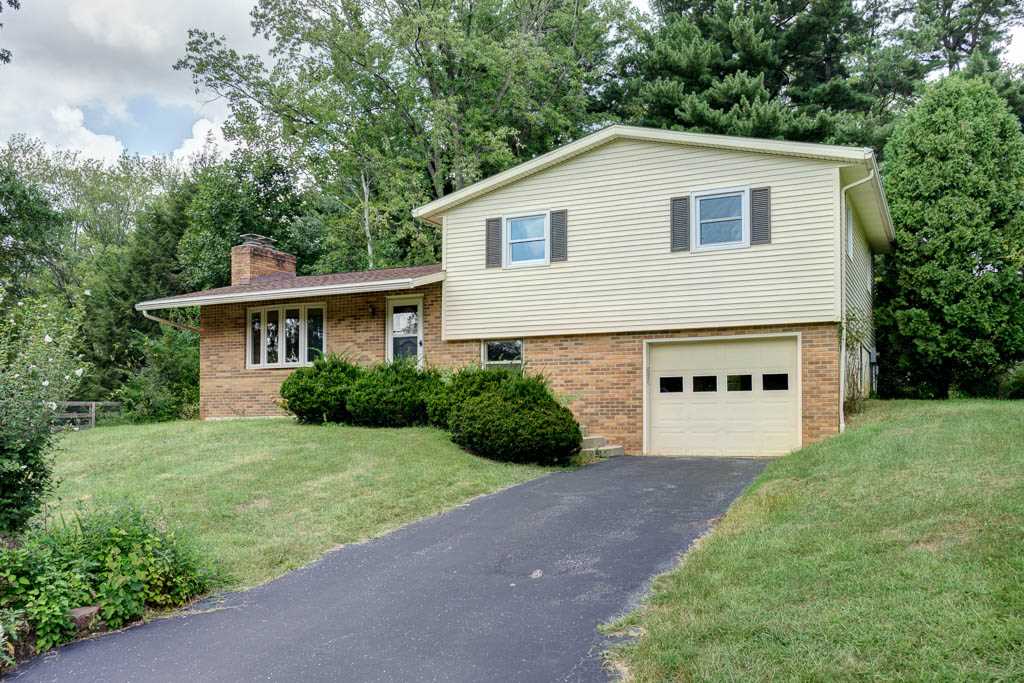 4205 E Penn Ct, Bloomington, IN 47408 photo 1