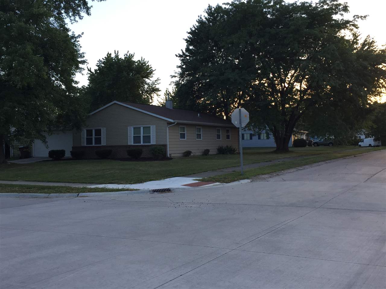 8918 Hemphill Dr, Fort Wayne, IN 46819 photo 2