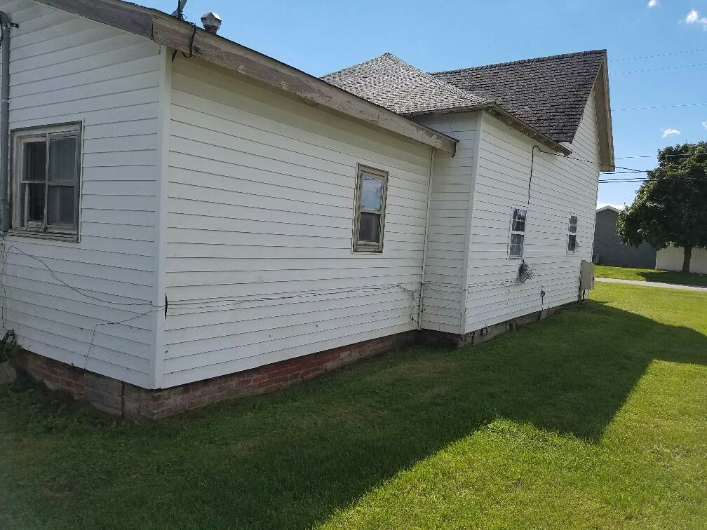 127 S Washington St, Windfall, IN 46076 photo 4