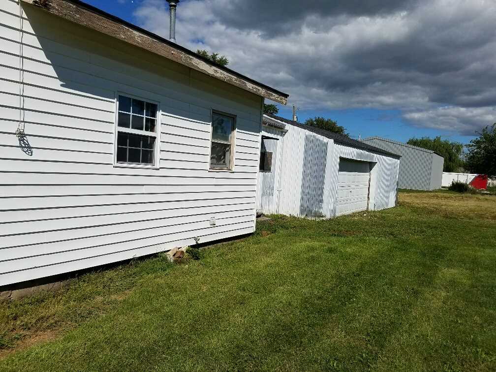 127 S Washington St, Windfall, IN 46076 photo 2