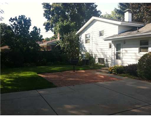 2016 Peachtree Ln, South Bend, IN 46617 photo 2