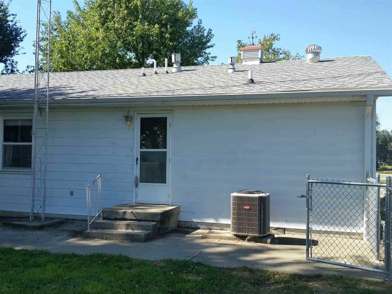 915 E 75 S, Washington, IN 47501 photo 9