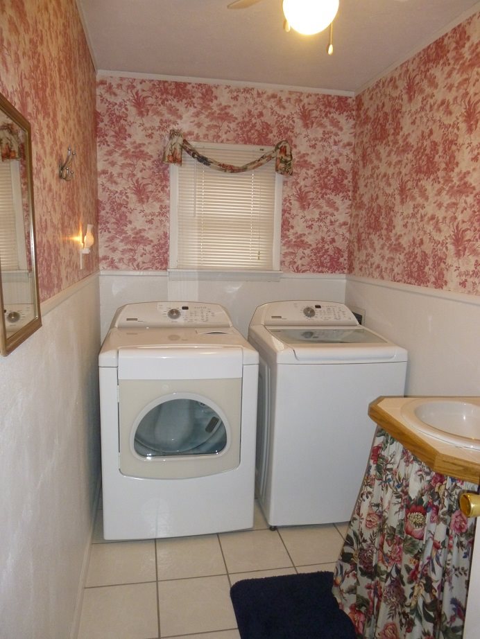 817 E Main St, Greentown, IN 46936 photo 10