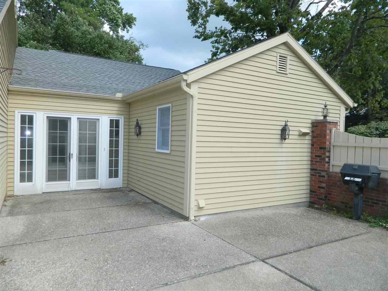 2627 E Windermere Woods Dr, Bloomington, IN 47401 photo 14