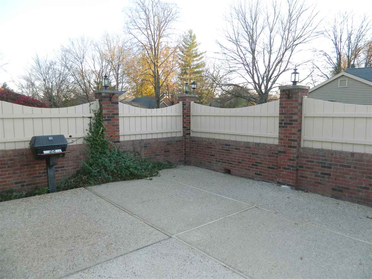 2627 E Windermere Woods Dr, Bloomington, IN 47401 photo 16