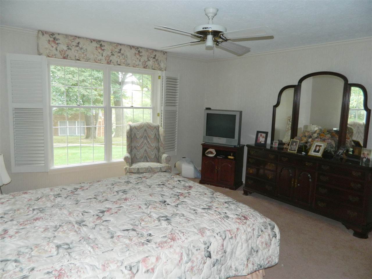 2627 E Windermere Woods Dr, Bloomington, IN 47401 photo 9