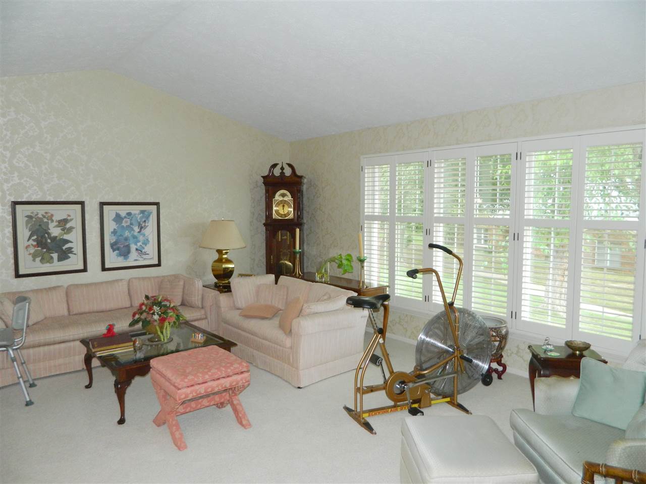 2627 E Windermere Woods Dr, Bloomington, IN 47401 photo 4