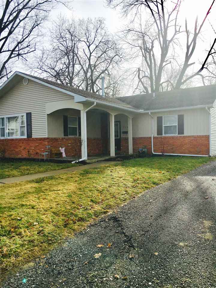 359 E Hill St, Wabash, IN 46992 photo 2