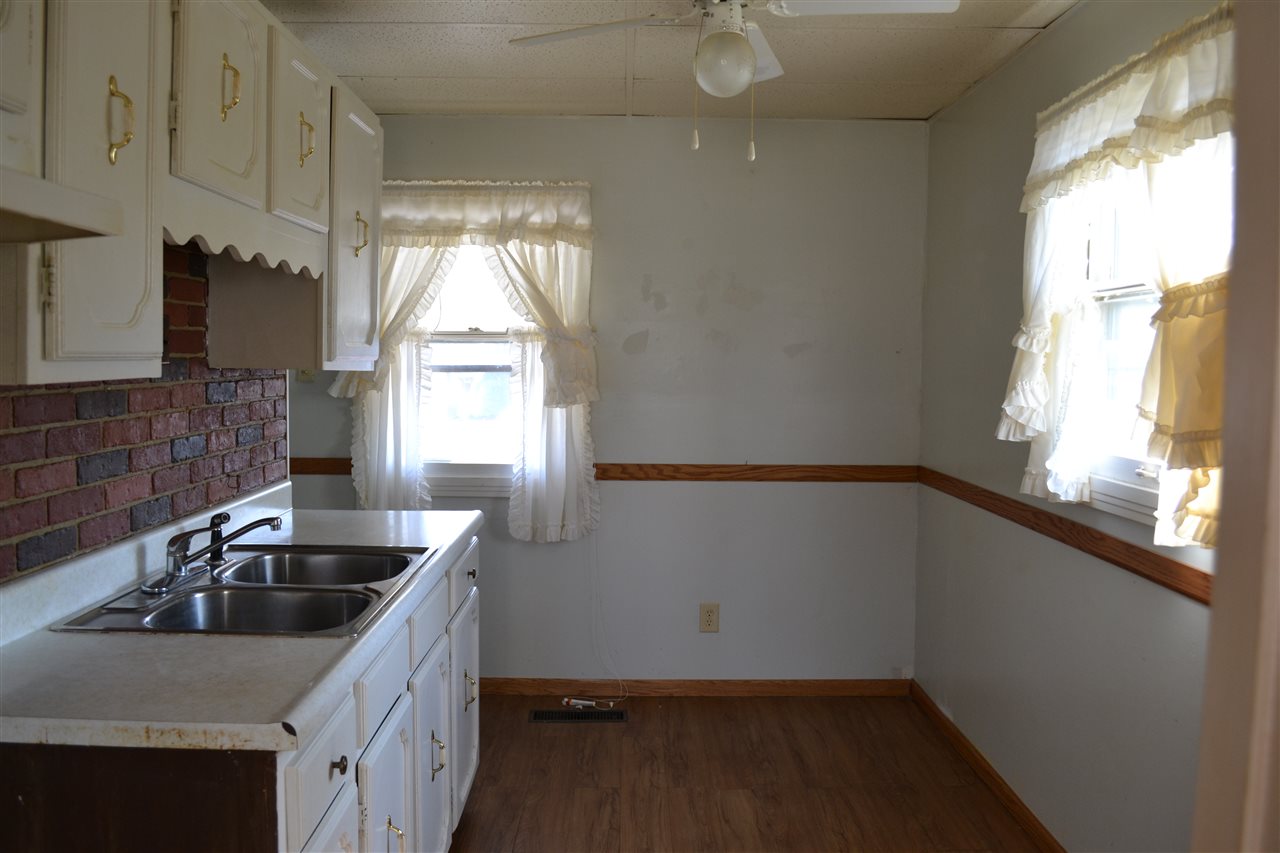 1412 8th St, Bedford, IN 47421 photo 7