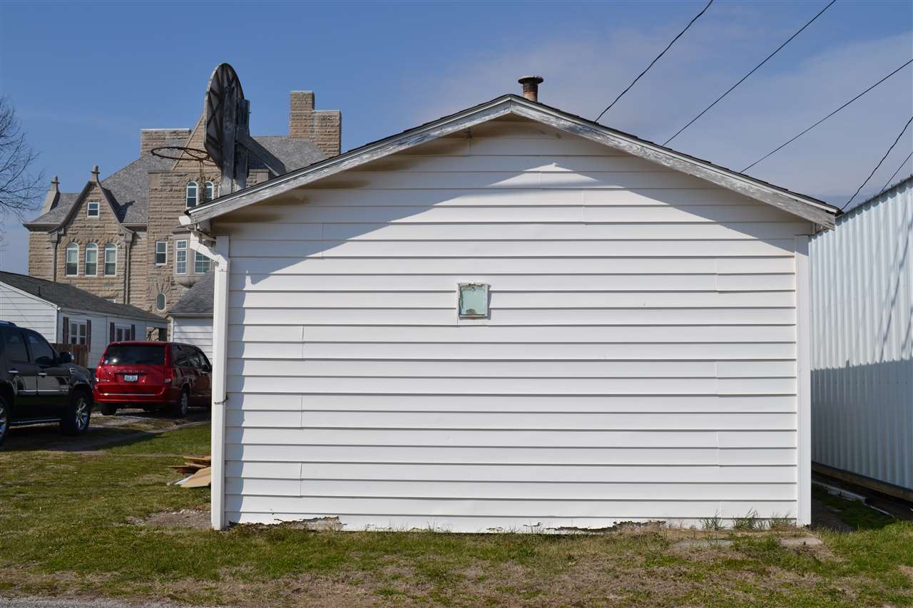 1412 8th St, Bedford, IN 47421 photo 24