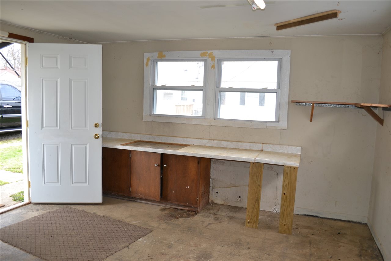 1412 8th St, Bedford, IN 47421 photo 25