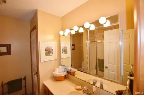 2071 E Waters Edge Dr, Bloomington, IN 47401 photo 13