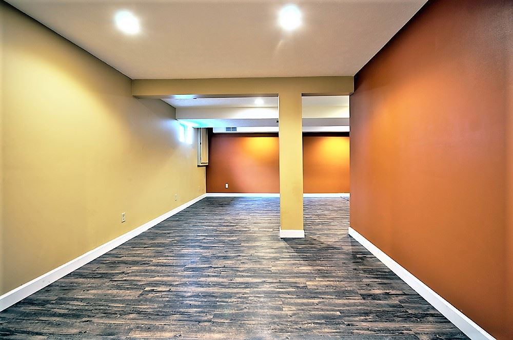 50653 S Wolfe Bridge Dr, Granger, IN 46530 photo 22
