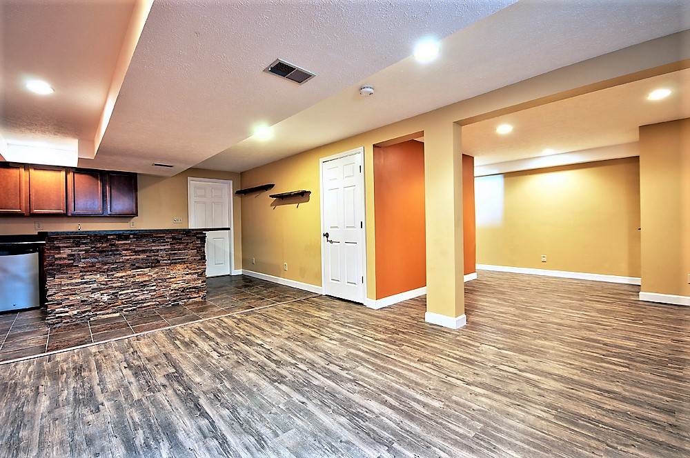 50653 S Wolfe Bridge Dr, Granger, IN 46530 photo 25