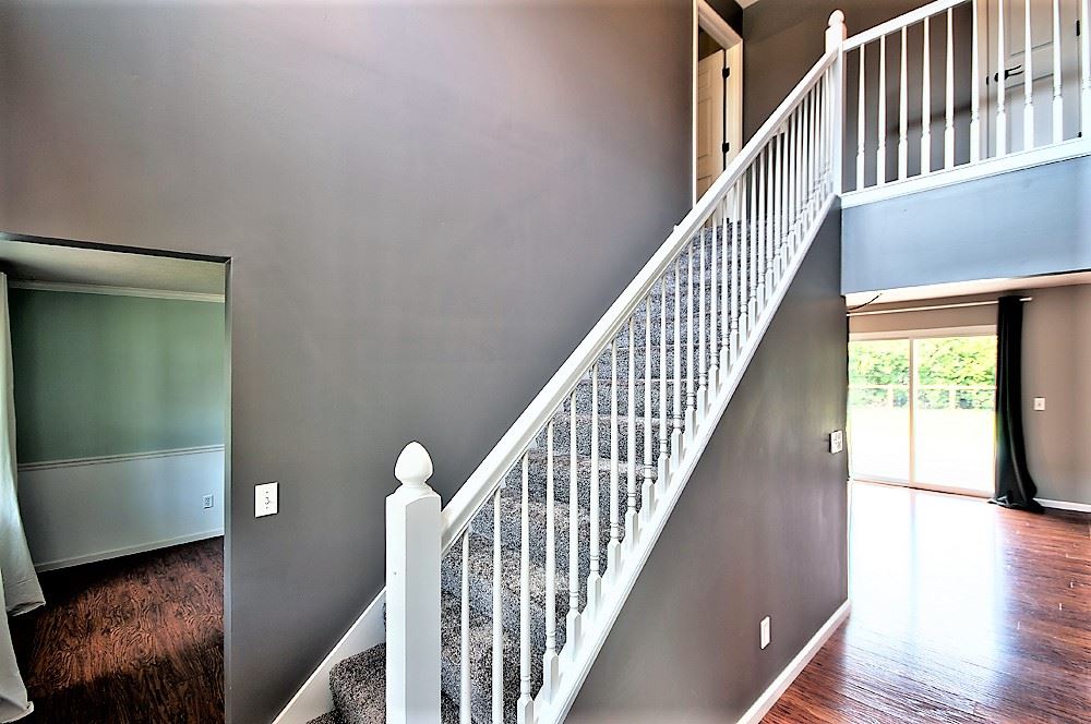 50653 S Wolfe Bridge Dr, Granger, IN 46530 photo 2