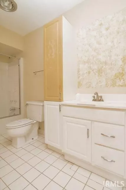 16287 Old Lantern Ct, Granger, IN 46530 photo 16