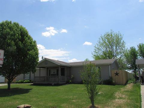 420 Dale St, Mitchell, IN 47446 photo 2