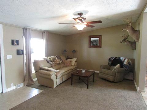 420 Dale St, Mitchell, IN 47446 photo 3